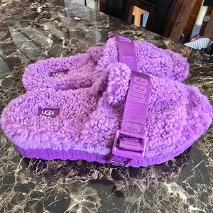 UGG Fluffita Slide